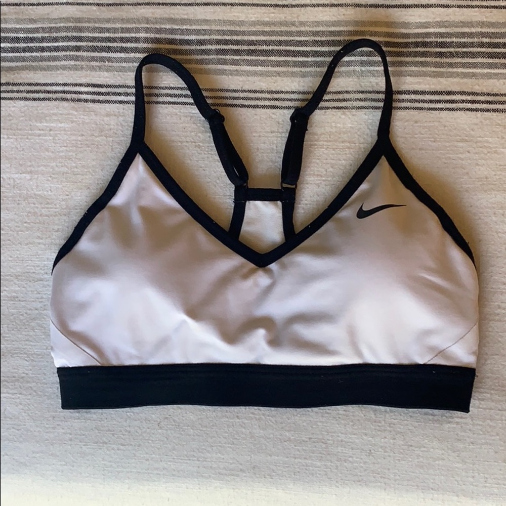 White nike sports bra